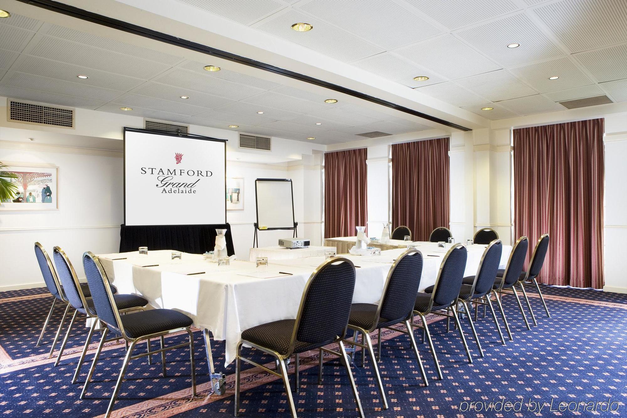 Stamford Grand Adelaide Hotel 5*
