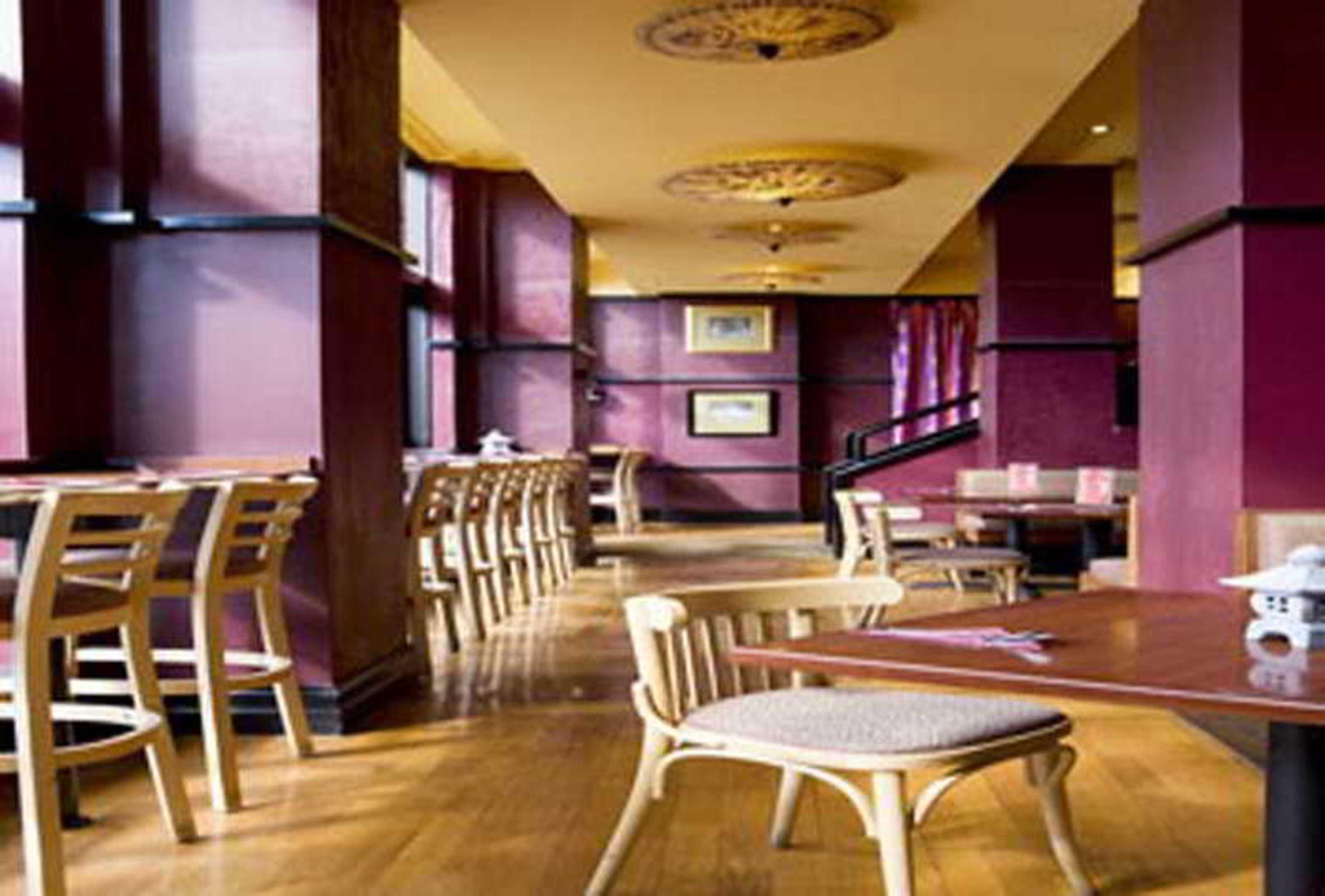Stamford Grand Adelaide Hotel 5*